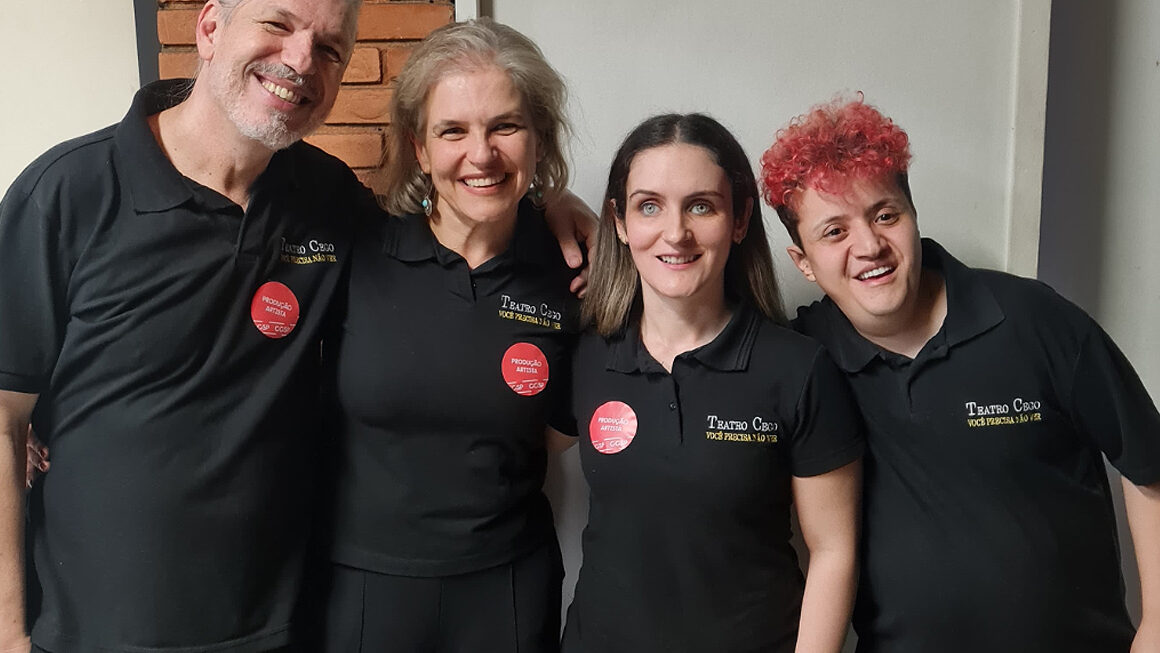 Teatro Cego emociona público na Virada Cultural 2025