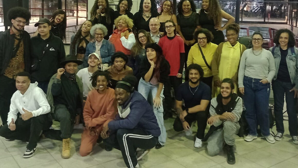 Sarau das Pretas faz sucesso no Foyer do CCSP