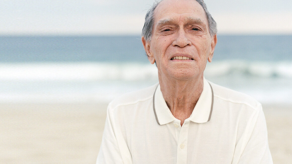 Jorge Mautner lança seu livro “Poemas Selecionados”