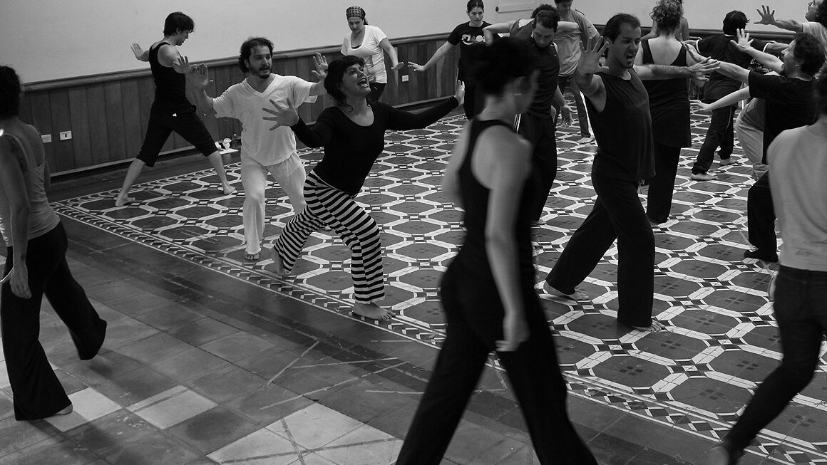 Palestras e debates – Escrituras Performativas: Corpo – Espaço – Palavra com:Companhiadanãoficção