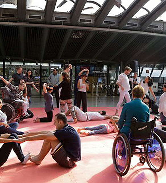 Performance – Narrativas com a Dança sem Fronteiras – Com Fernanda Amaral