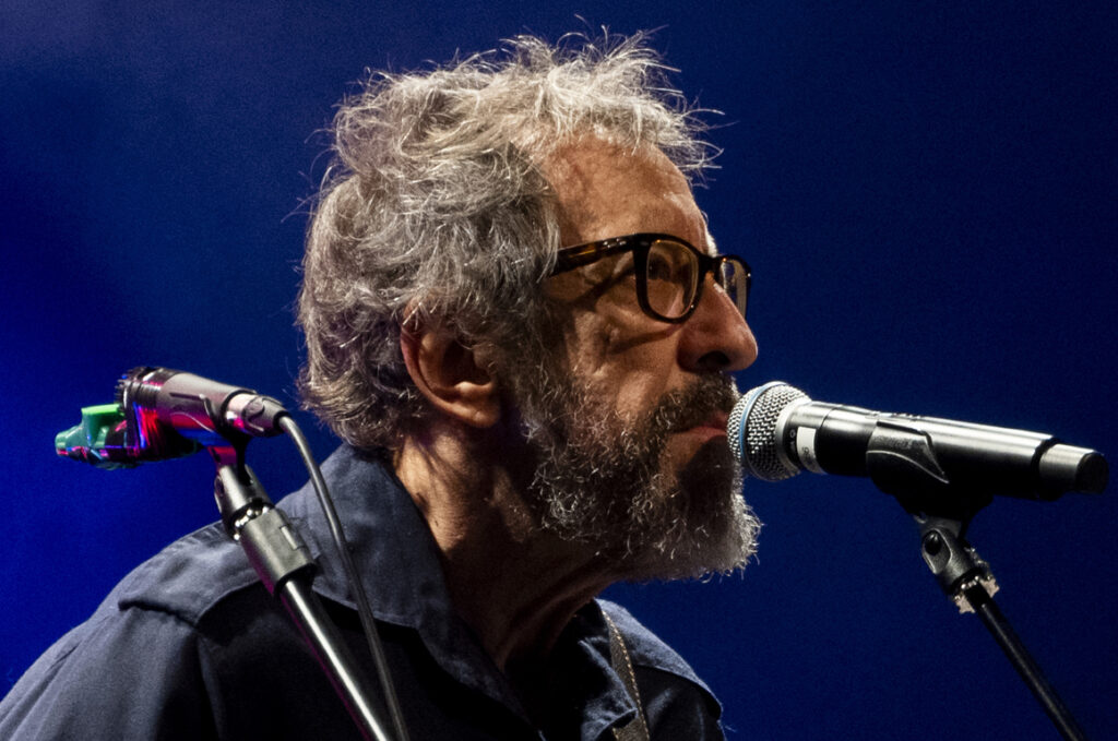 Luiz Thunderbird apresenta Pequenas Minoria de Vândalos