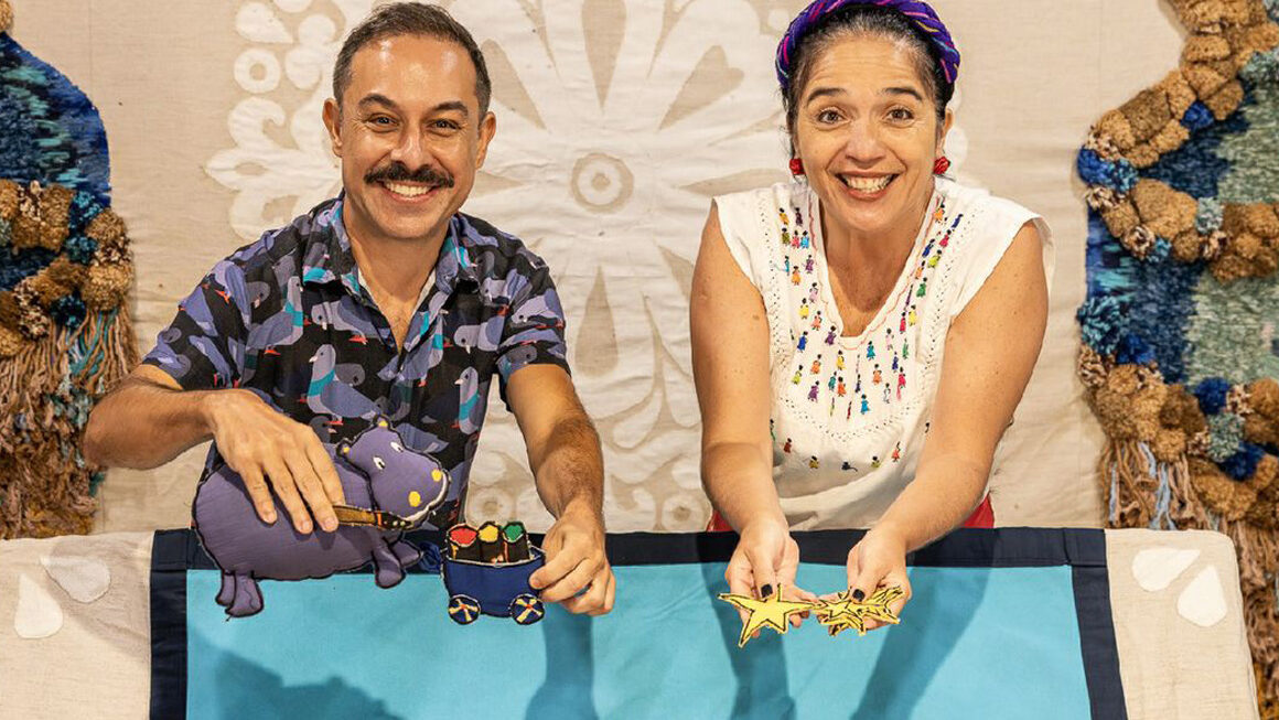 Adeus, ano velho, felizes novas histórias: com TAPETES CONTADORES DE HISTÓRIAS