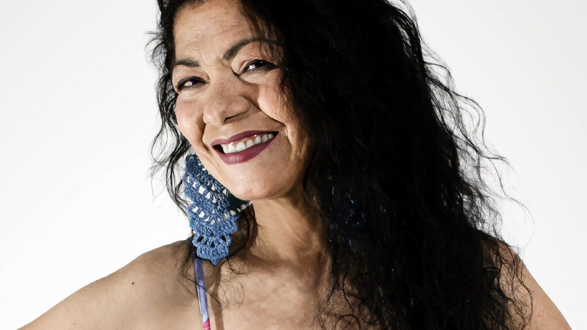 Show Resplandecer Rosa Morena canta Clara Nunes