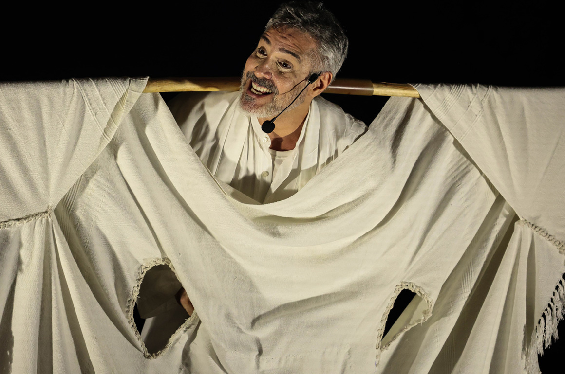 Contação de histórias – Histórias do Velho do Saco! Com a Cia meias palavras