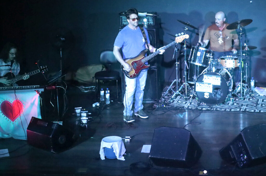 Violeta de Outono – Show de lancamento do album Mulher na Montanha