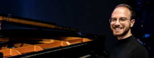 Piano na Praça com Luis Chamis