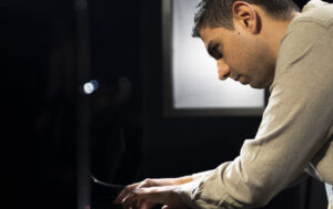 Piano na Praça com Lucas Bueno Dias