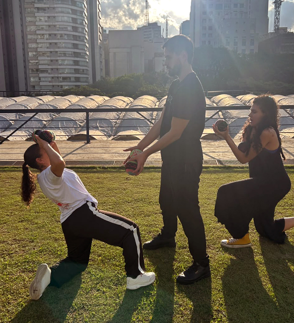 Performance – Narrativas com a Dança sem Fronteiras – Com Fernanda Amaral