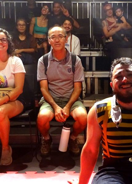 eu-migo-e-meu-umbigo-diverte-adultos-e-criancas-no-ccsp