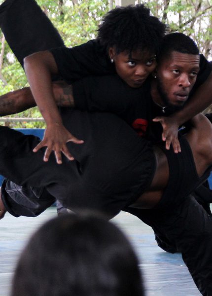 In Confidência com Grupo Impacto