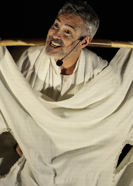 Contação de histórias - Histórias do Velho do Saco! Com a Cia meias palavras