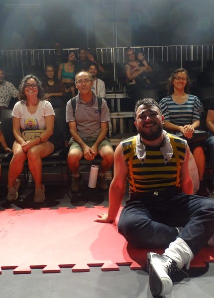 Eu, Migo e Meu Umbigo diverte adultos e crianças no CCSP